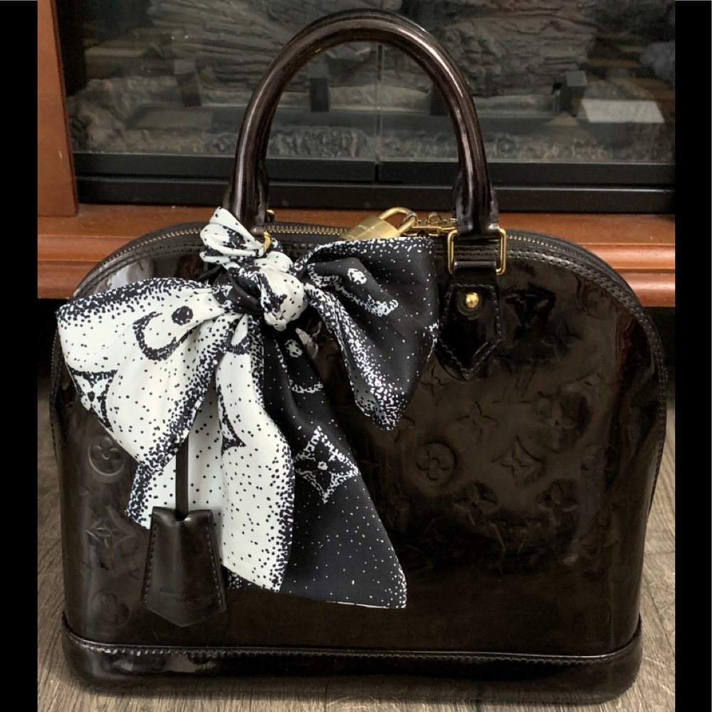 Louis Vuitton Alma Vernis pm